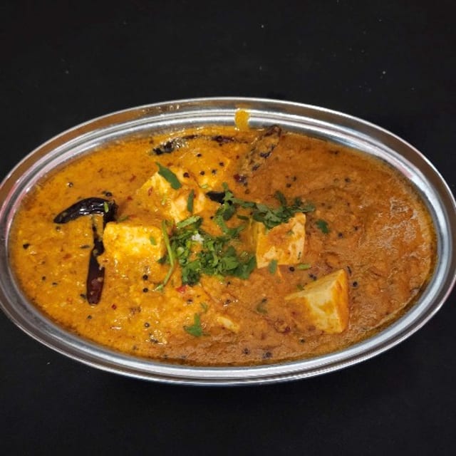 Tofu Madras (L).