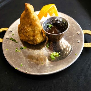 Samosa (1 each)