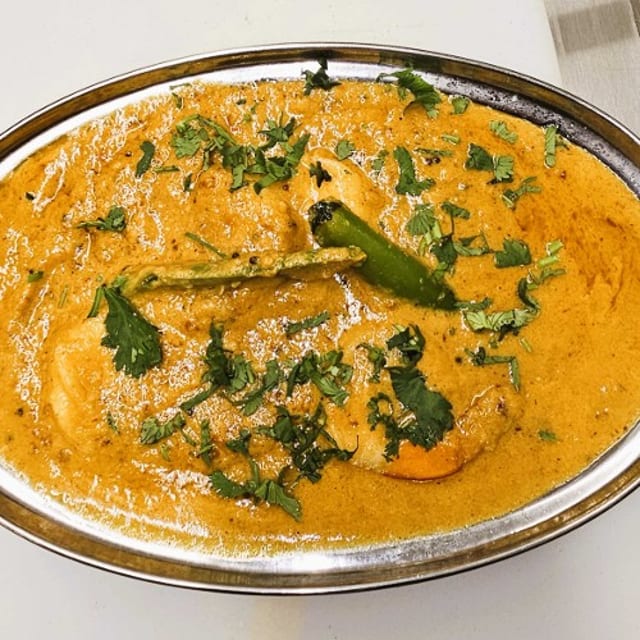 Shrimp Goa Kari (L).