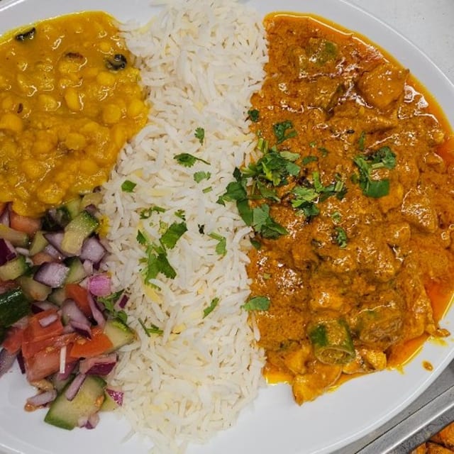 Chicken Tamattar  (L)(Chef's Favorite).